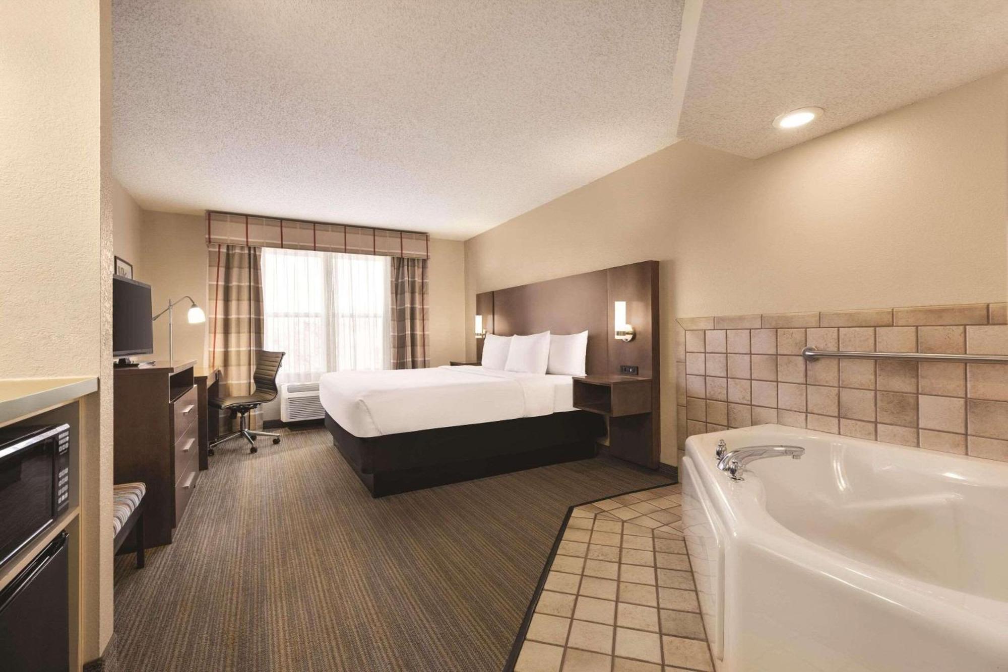 Country Inn & Suites By Radisson, Forest Lake, Mn Экстерьер фото